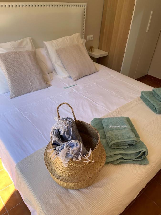 Bonito Apartamento Con Terraza, Jardin Y Piscina Cala en Bosch Εξωτερικό φωτογραφία